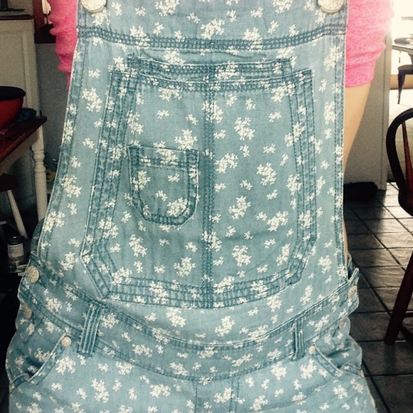 Rue 21 short-overalls!!! - Picture 2 of 2