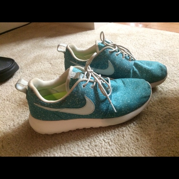 Nike Rosche Runs