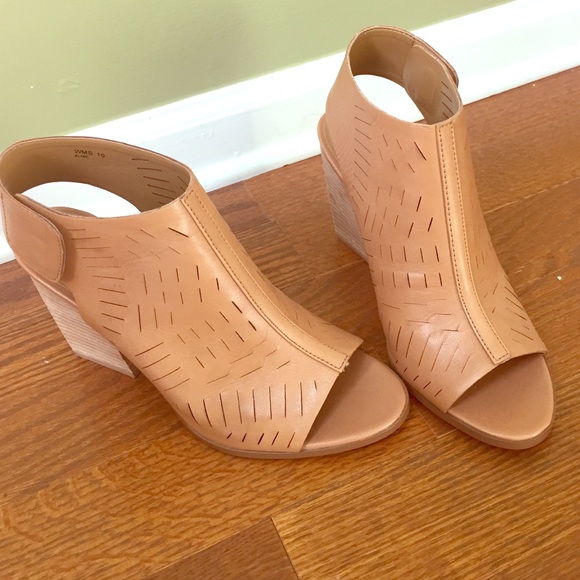 Brown Chunky Heels!(Flash Sale)