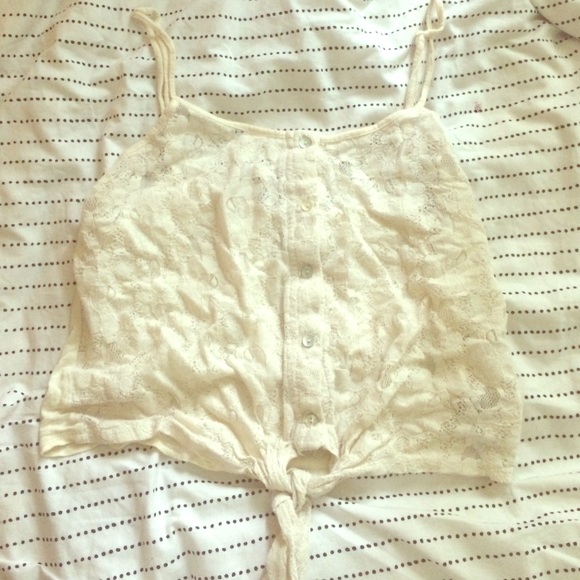 lace spaghetti strap crop top