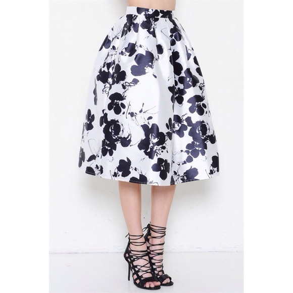 LOWEST  "The Beauteous Flower" Flare Midi Skirt - Picture 2 of 4