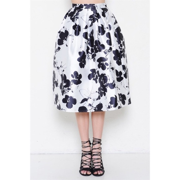 LOWEST  "The Beauteous Flower" Flare Midi Skirt - Picture 4 of 4