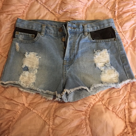 High wasted shorts