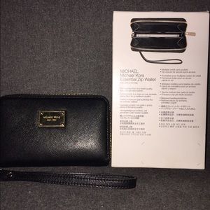Michael Kors wallet SOLD