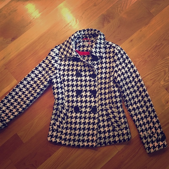 Houndstooth Patterned Peacoat