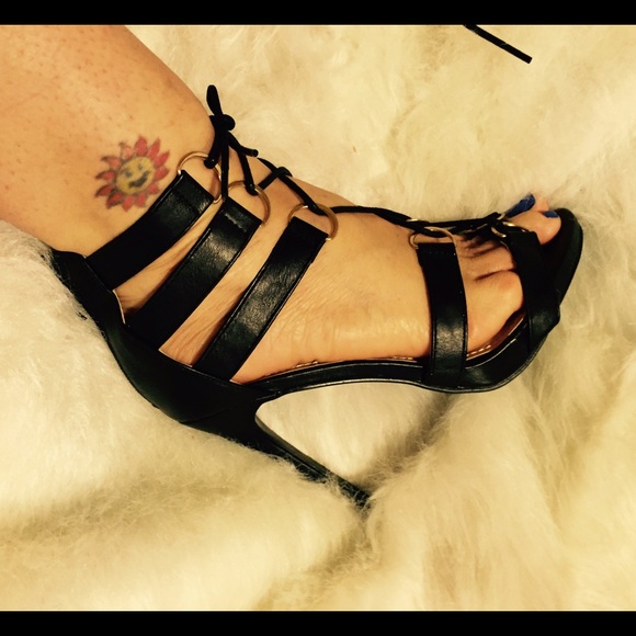 SOLDDDD!!!!!!!!!!!!Straps sandals - Picture 3 of 4