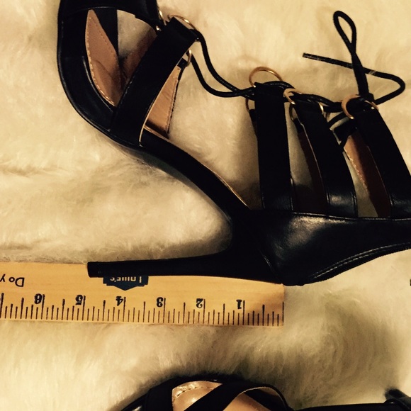 SOLDDDD!!!!!!!!!!!!Straps sandals - Picture 4 of 4