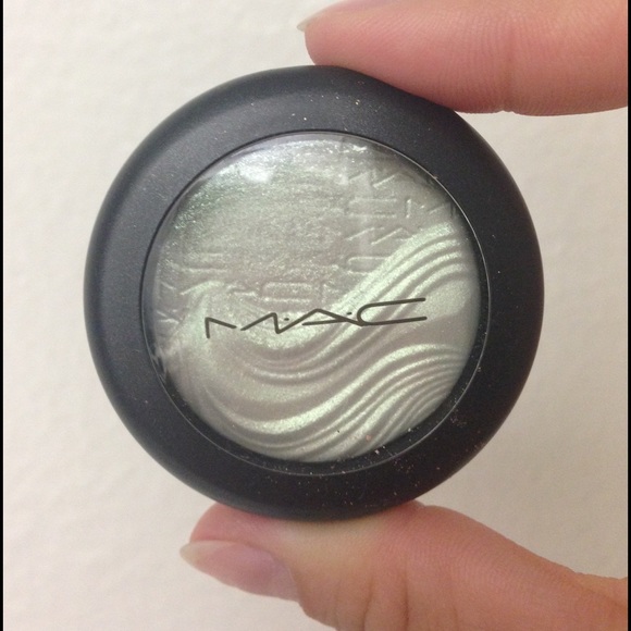 MAC Cosmetics Other - MAC extra dimension eye shadow in Zestful