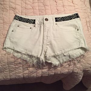 American Eagle Cream Shorts w/ beaded belt