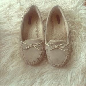 American eagle ugg like slippers