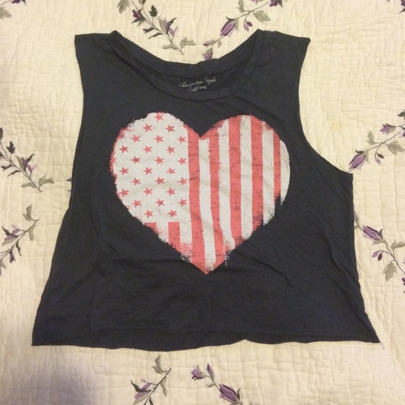 Flag heart grey crop top