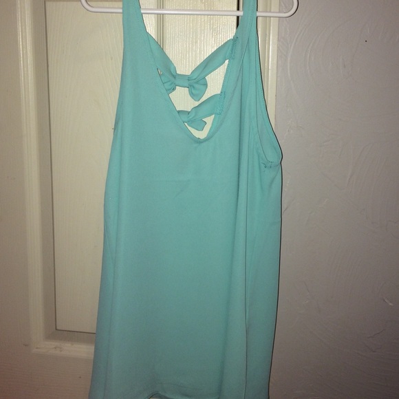 mint green tank top with bows !!
