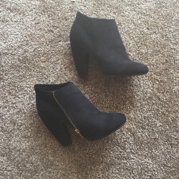 Black Suede Boooties
