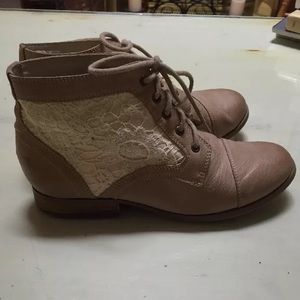 Not Rated tan lace combat boots