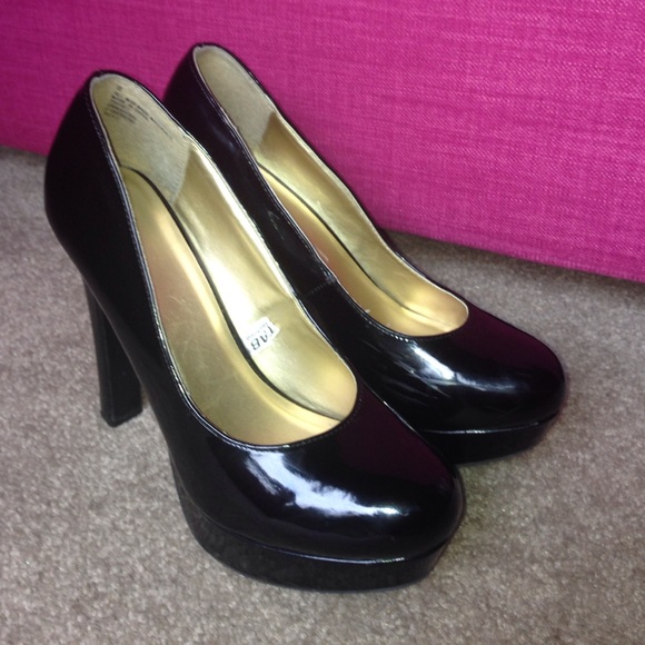 👠 Black Classic Pumps 👠