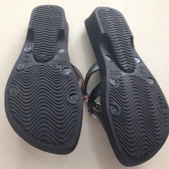 Sandals - Picture 2 of 2