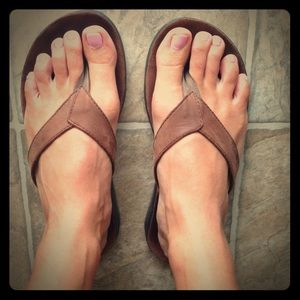 Leather Chaco flip flops!