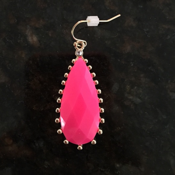 NWT!!! Never worn earrings - Picture 3 of 3