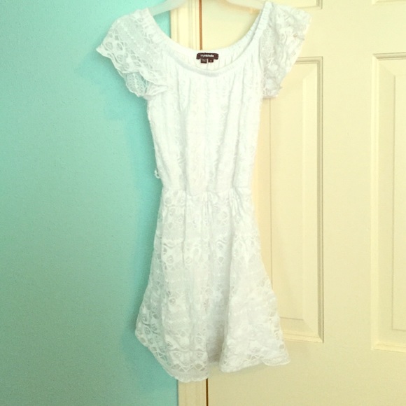 White lace dress