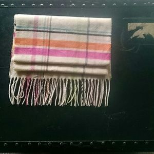 MUST GO!!! Beautiful scarf, brand unknown