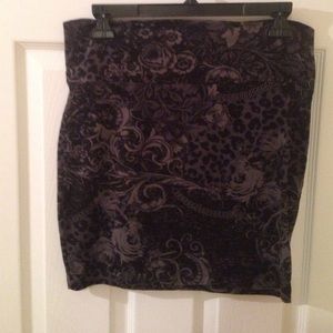 Black and gray pencil skirt