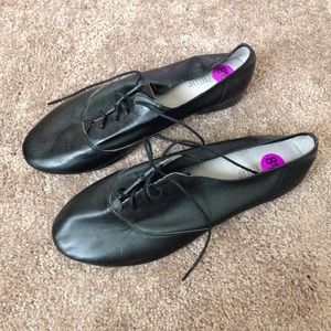 Seychelles black tap inspired flat shoes!