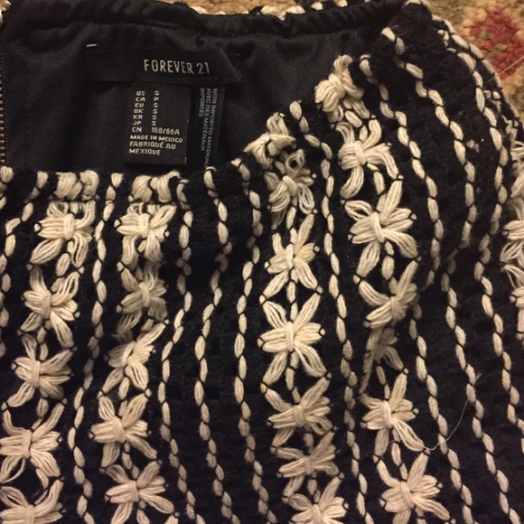 Black and Cream Knit Shorts - Picture 2 of 2