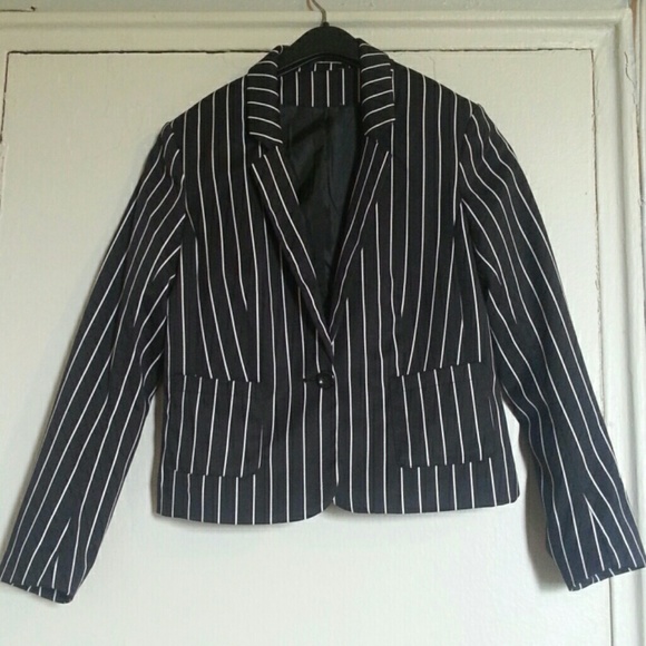 H&M Black White Pinstripes Blazer Never Worn Sz M