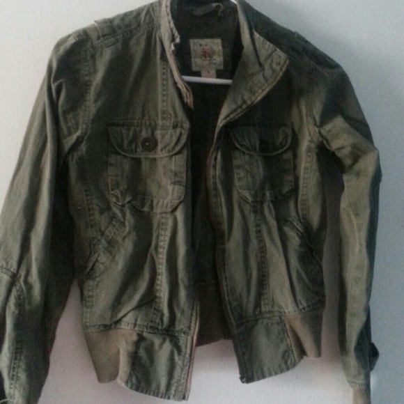 Army green light jacket - Picture 2 of 4