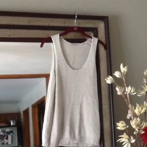 Gap sleeveless sweater