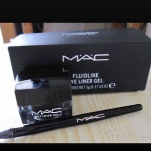 Mac black fluid line eyeliner gel & burch