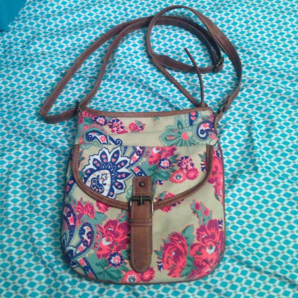 Rue 21 cross body purse