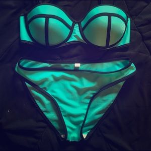 NEW Triangl inspired bathing suit ☀️💎