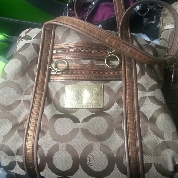 Coach - Picture 3 of 3