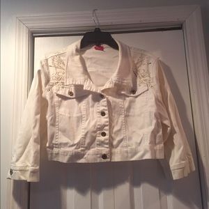 Cropped denim jacket