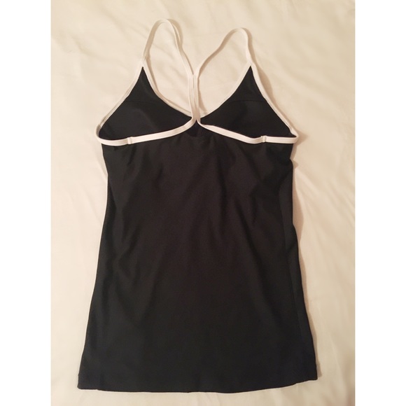 Nike top Xsmall - Picture 3 of 3