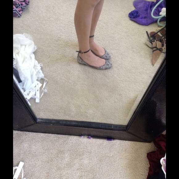 Ankle wrapped flats
