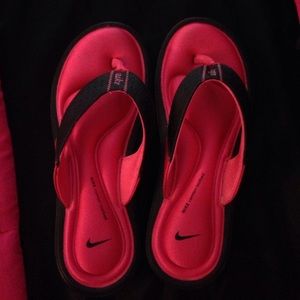 Nike flip flops