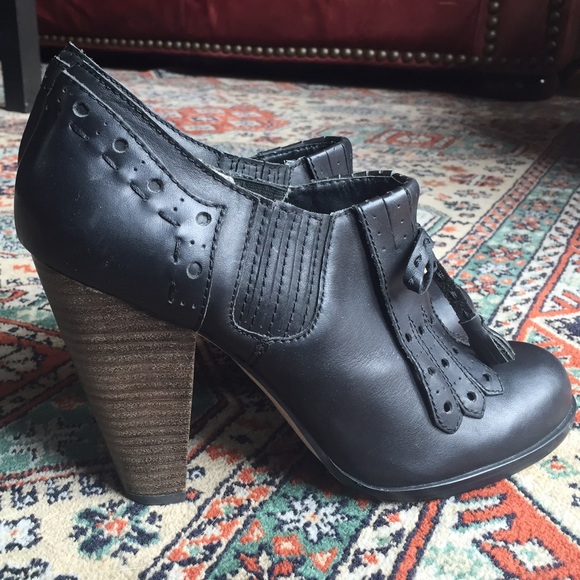 Seychelles Oxford Booties