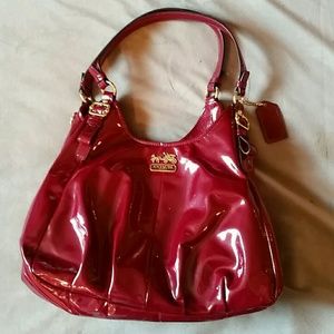 Patent Leather medium hobo .