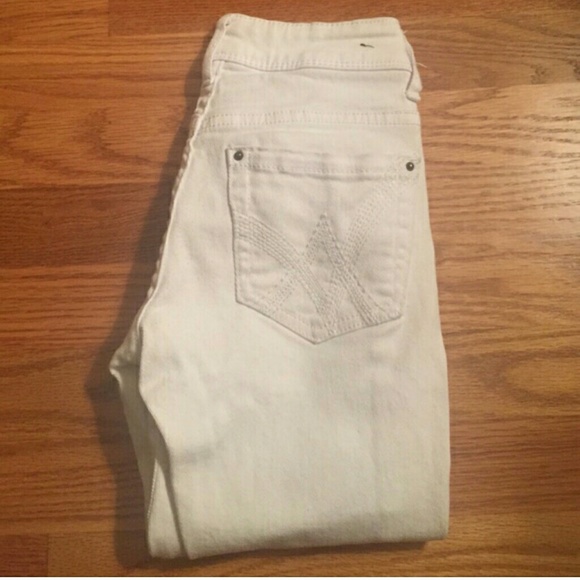 White Delia's Capris