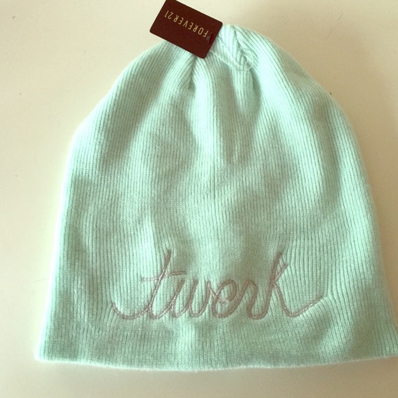 Forever 21 Accessories - Mint green twerk beanie