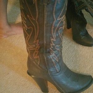 Cowgirl Boots with heel. Very cute
