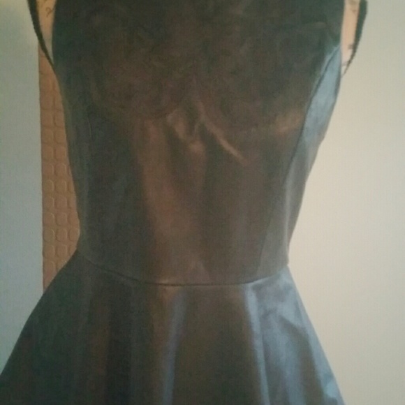 Reposh black leather peplum - Picture 2 of 2