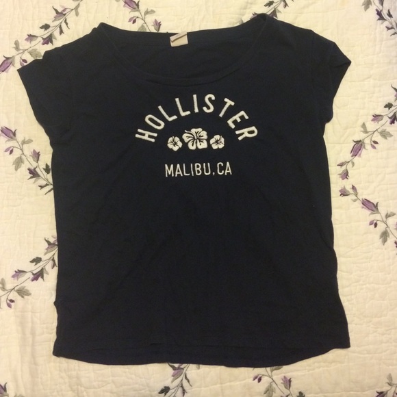 Navy hollister crop tee
