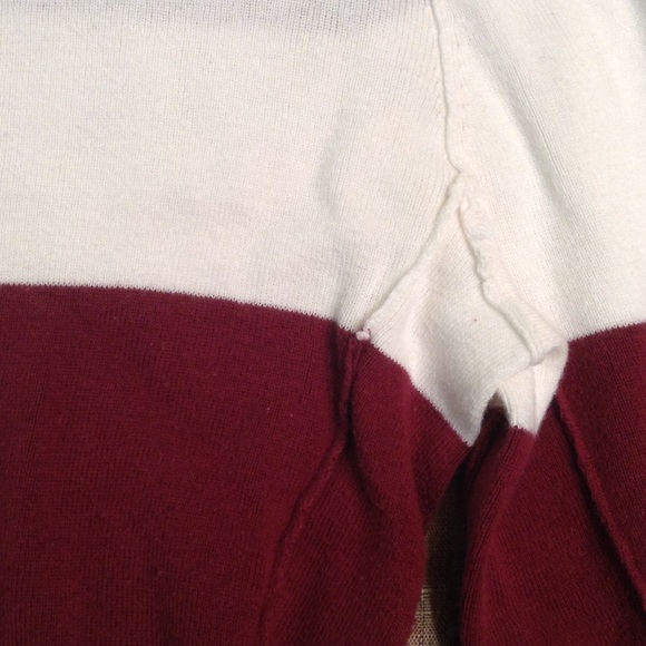 Maroon and White Long Sleeve - Banana Republic - Picture 3 of 3