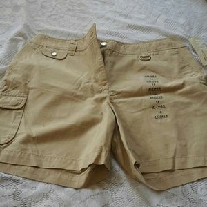 Jones New York Sport Shorts sz 12 - NWT