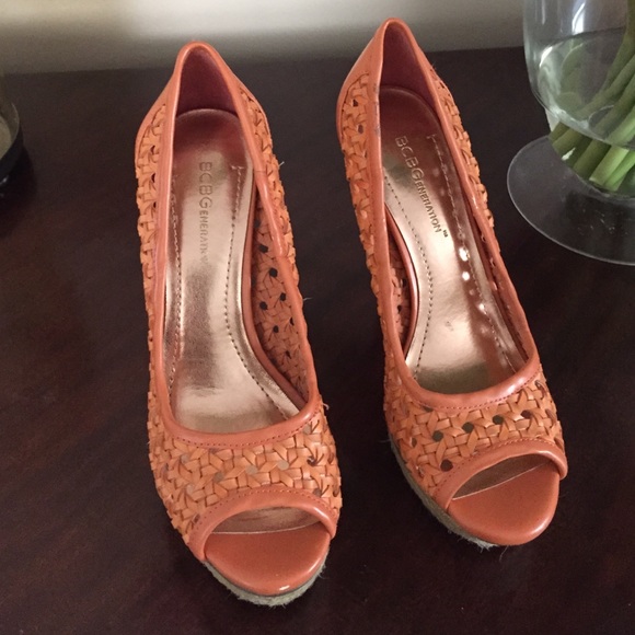 Peep toe Pumps