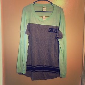 PINK Varsity Crew Open back T-shirt.