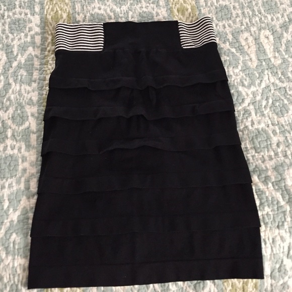 BEBE SKIRT